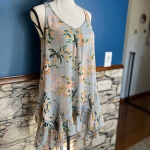 Floral Sleeveless Layered Top